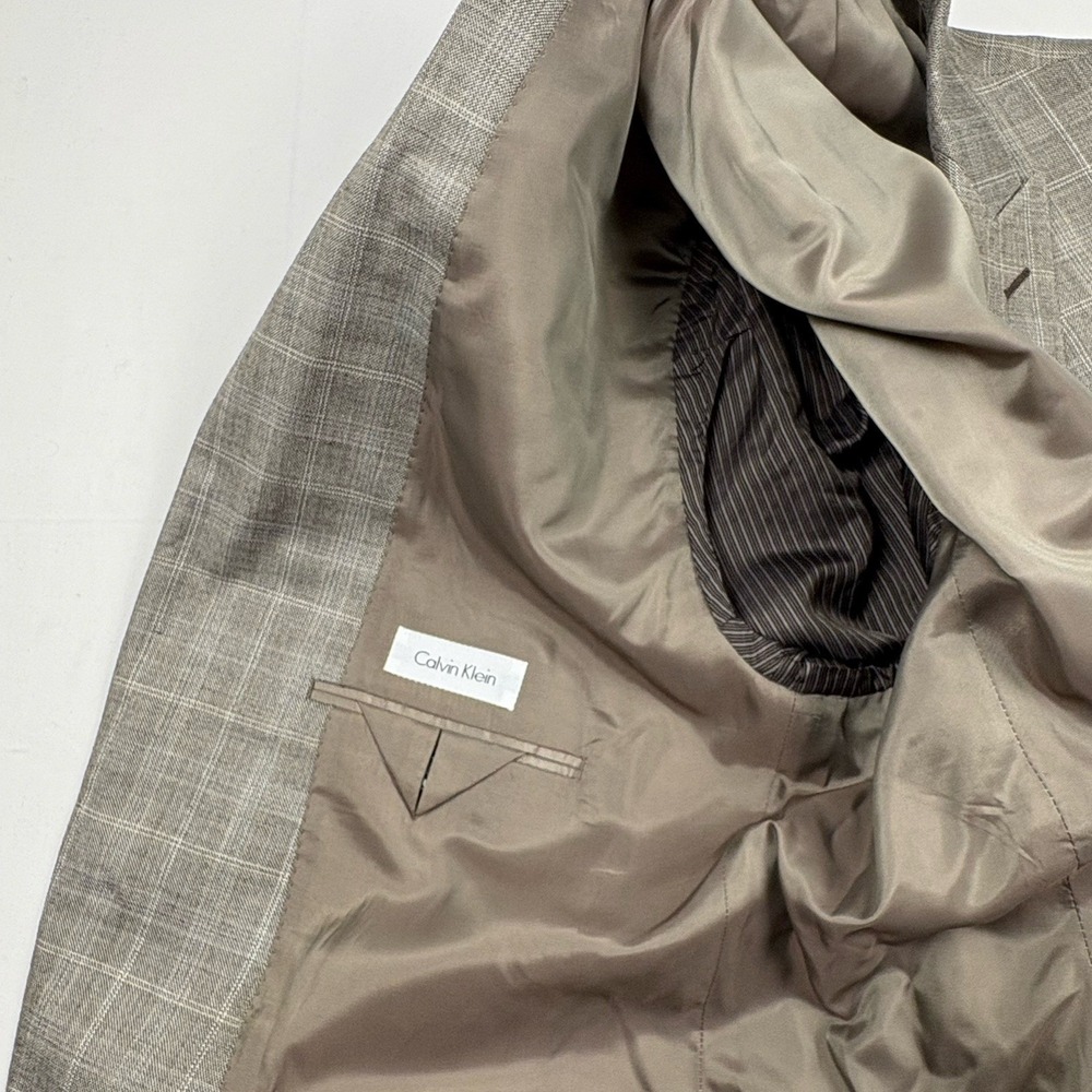 Calvin Klein Birdseye Silk/Wool Blend Sport Coat 48R Gray Tan Windowpane Plaid - Picture 10 of 15